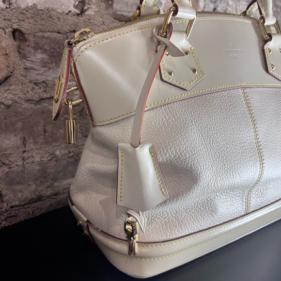 Authentic LV!!! Coa - Picture 4 of 5